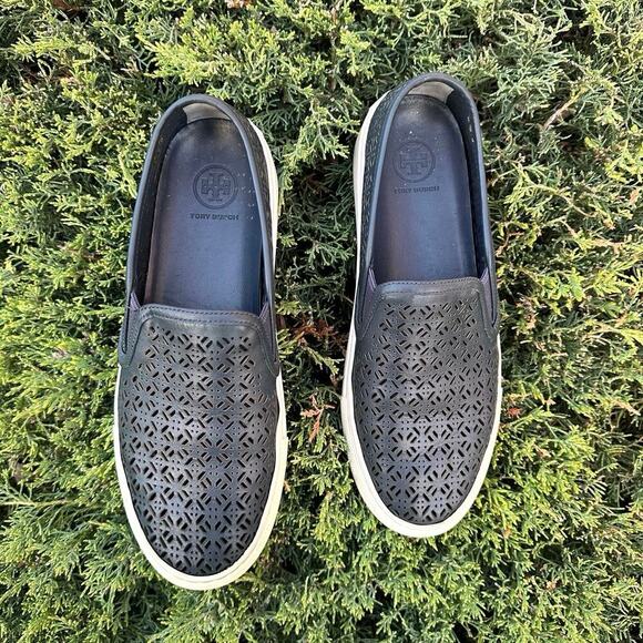 Tory Burch Women’s Lennon Laser Cut Perforated‎ Slip On Sneakers Size 8 Blue - Picture 3 of 17